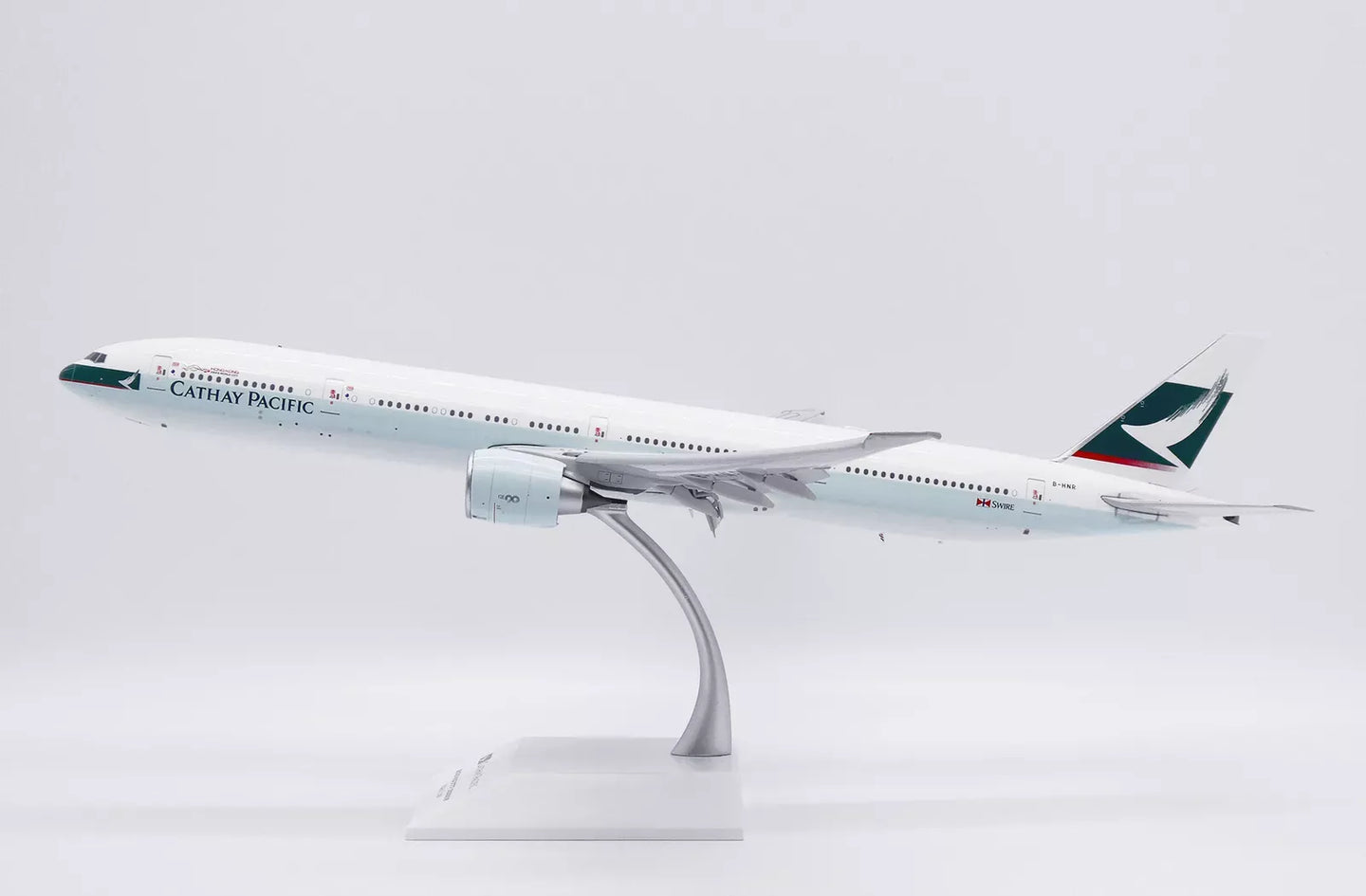 JC WINGS B777-300ER CATHAY PACIFIC REG: B-HNR
