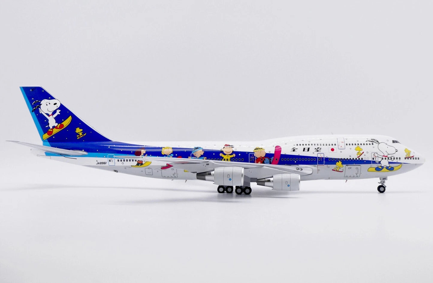 JC WINGS B747-400D ALL NIPPON AIRWAYS (ANA) "SNOOPY" REG: JA8961