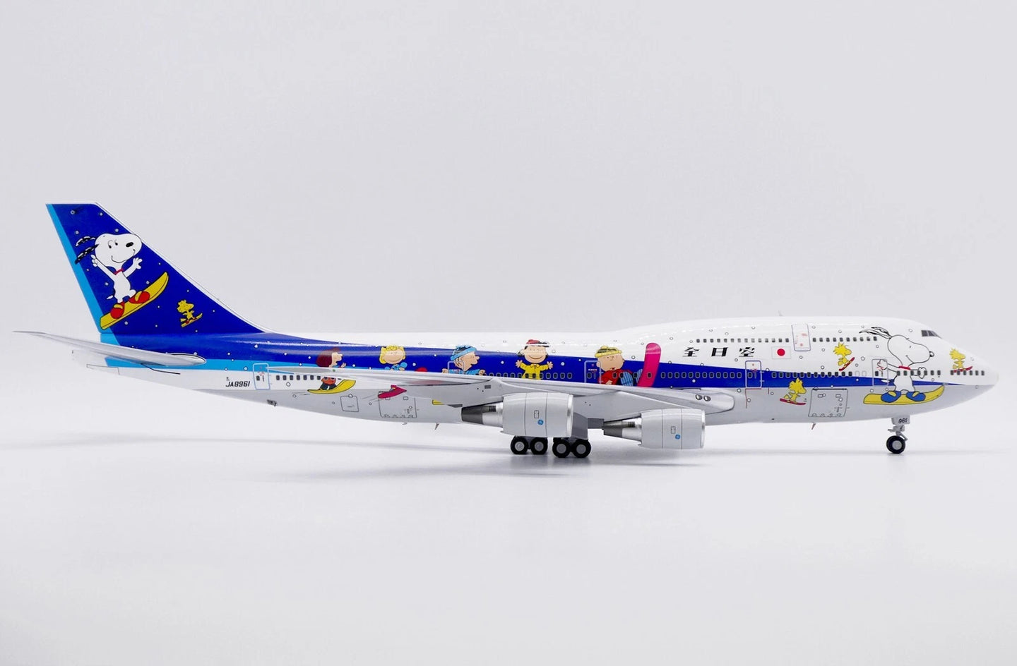 JC WINGS B747-400D ALL NIPPON AIRWAYS (ANA) "SNOOPY" REG: JA8961