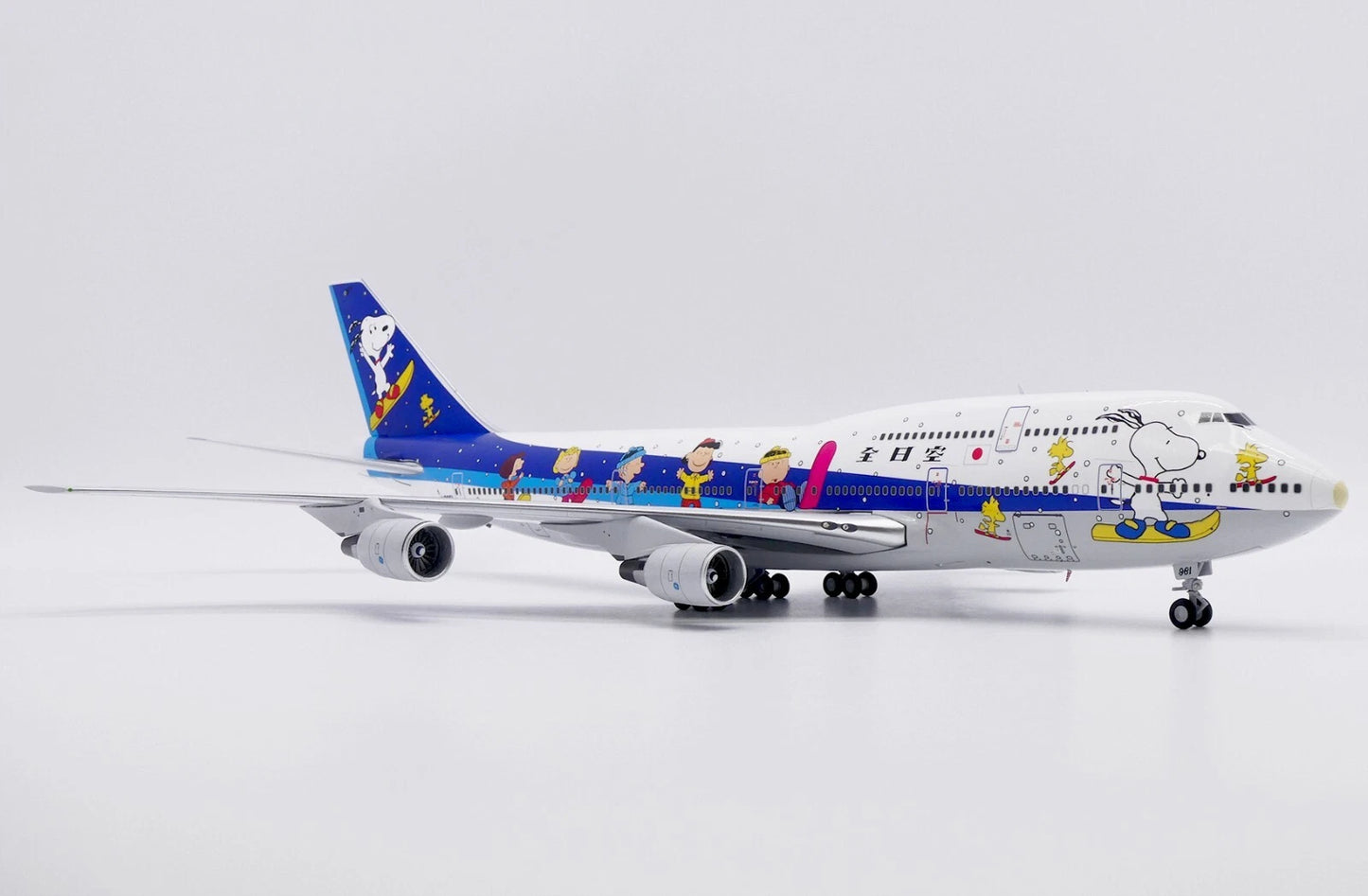 JC WINGS B747-400D ALL NIPPON AIRWAYS (ANA) "SNOOPY" REG: JA8961