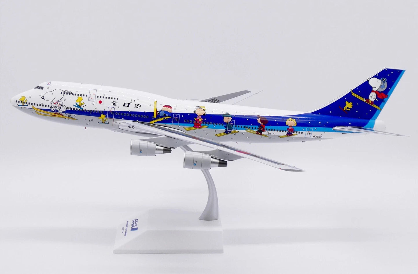 JC WINGS B747-400D ALL NIPPON AIRWAYS (ANA) "SNOOPY" REG: JA8961