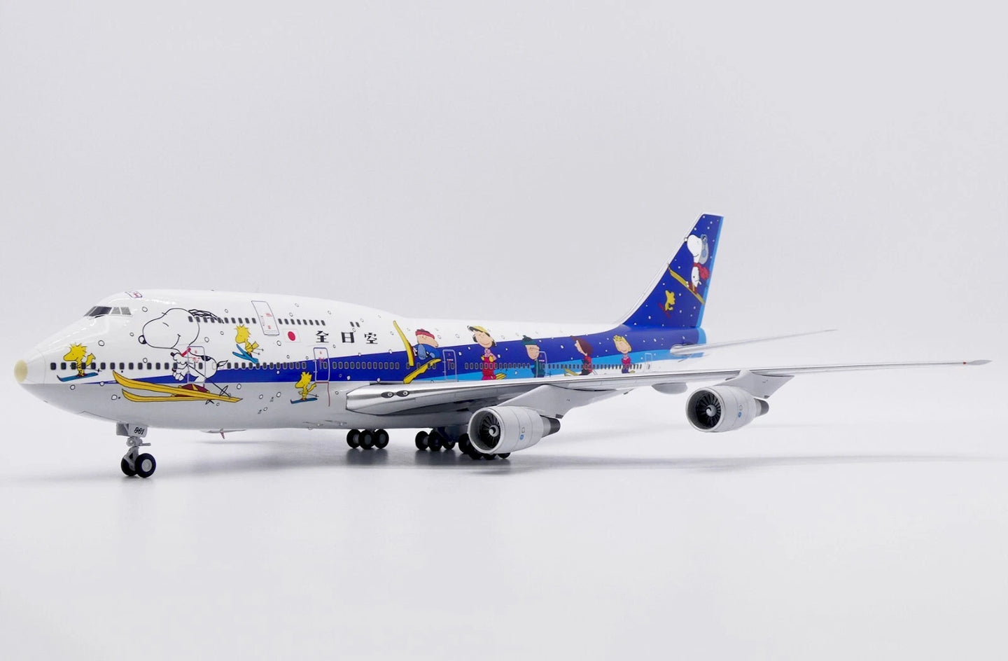 JC WINGS B747-400D ALL NIPPON AIRWAYS (ANA) "SNOOPY" REG: JA8961