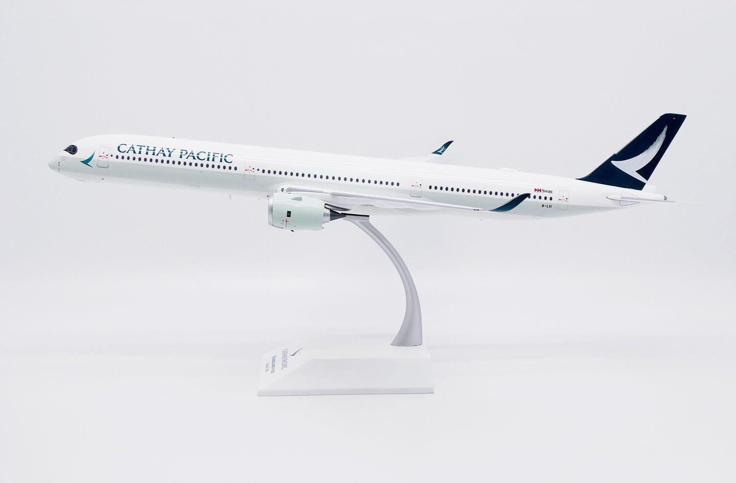 JC WINGS SA2110 1/200 A350-1000XWB CATHAY PACIFIC "KAI TAK LOW PASS" REG: B-LXI