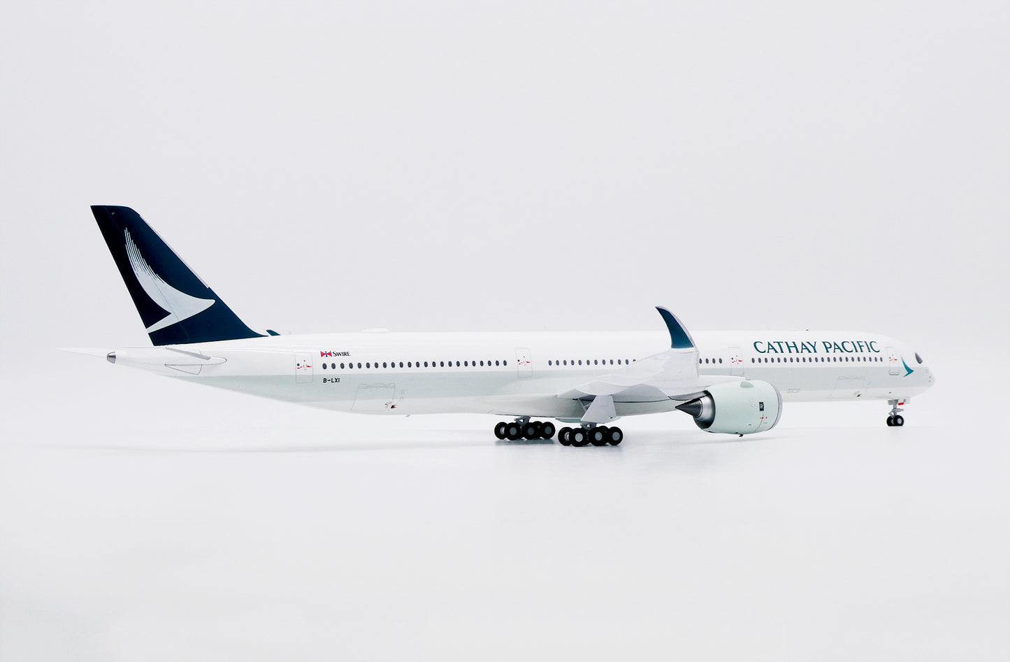 JC WINGS SA2110 1/200 A350-1000XWB CATHAY PACIFIC "KAI TAK LOW PASS" REG: B-LXI