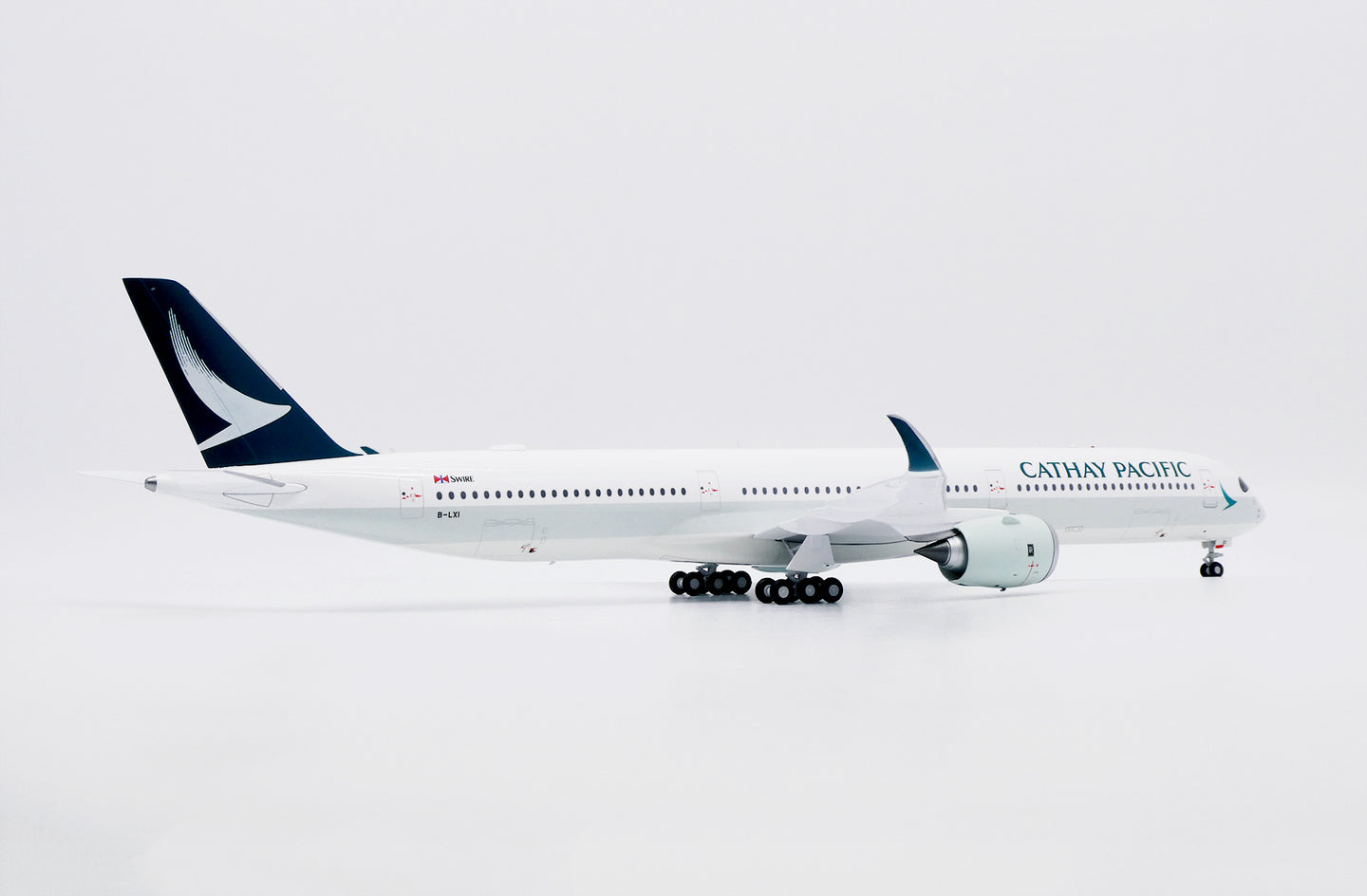 JC WINGS SA2110 1/200 A350-1000XWB CATHAY PACIFIC "KAI TAK LOW PASS" REG: B-LXI