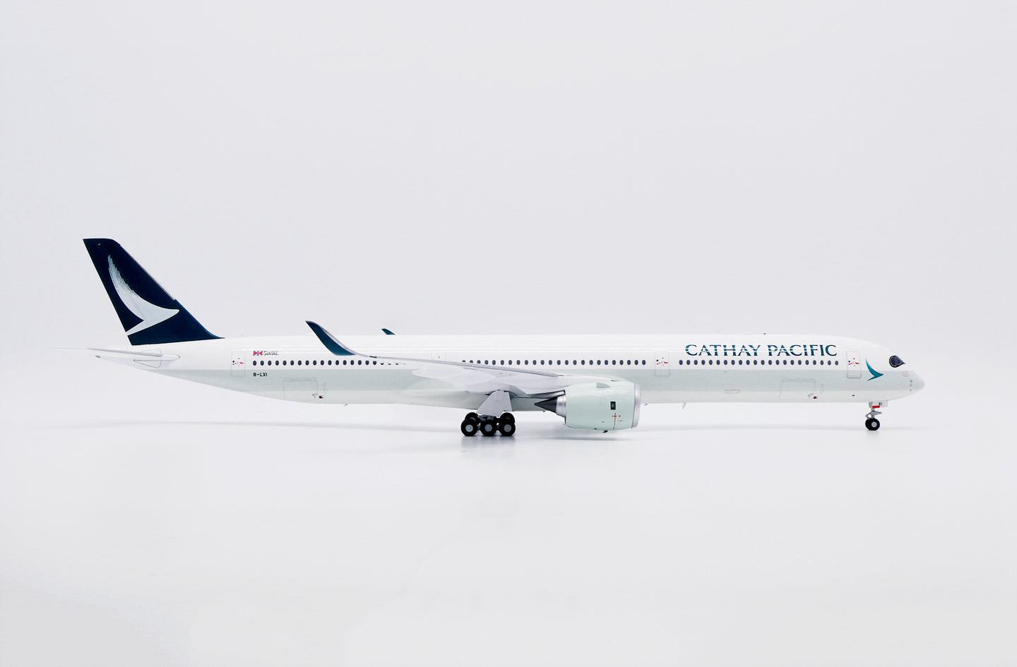 JC WINGS SA2110 1/200 A350-1000XWB CATHAY PACIFIC "KAI TAK LOW PASS" REG: B-LXI