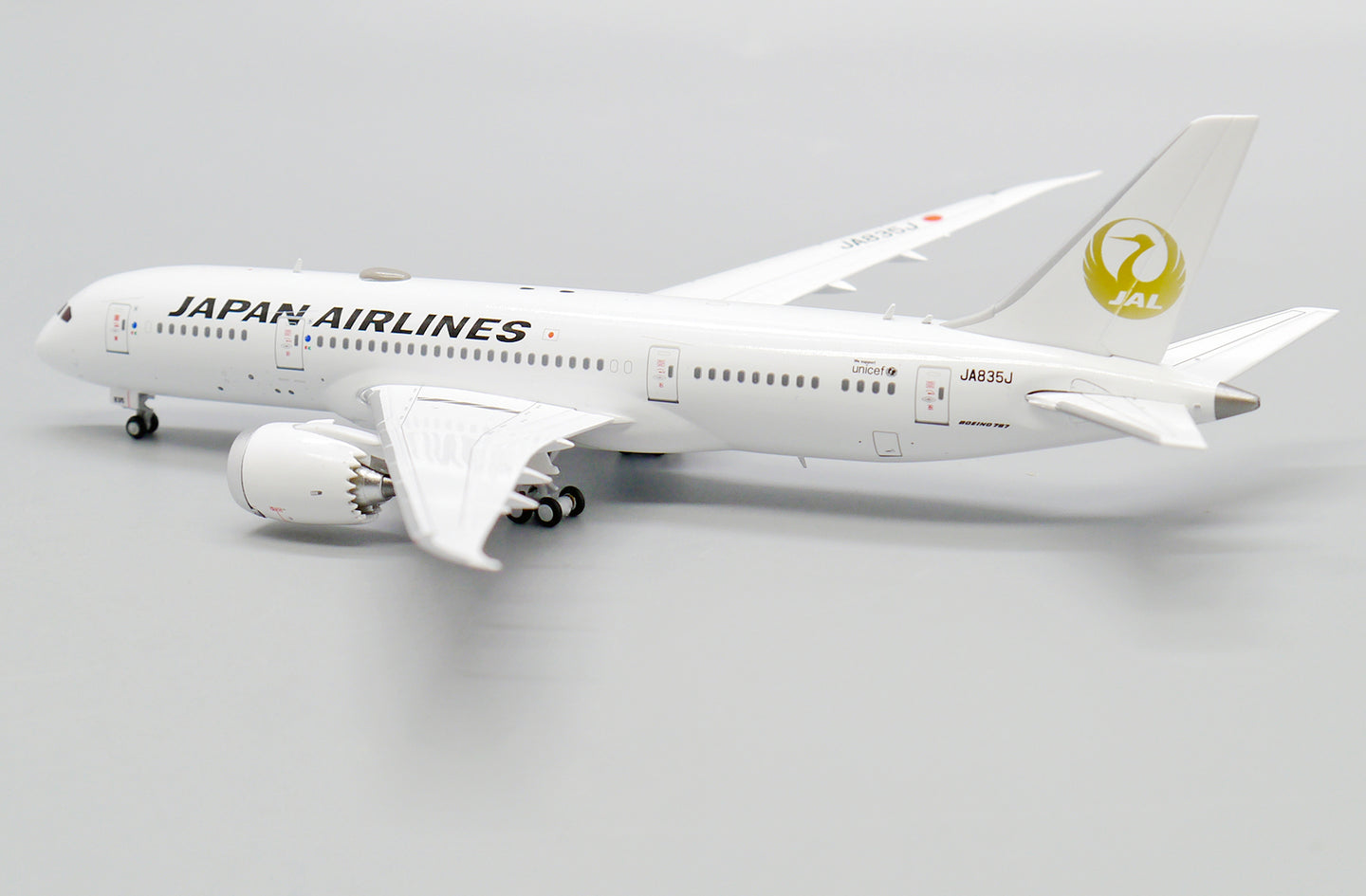 JC WINGS B787-8 JAPAN AIRLINES REG: JA835J
