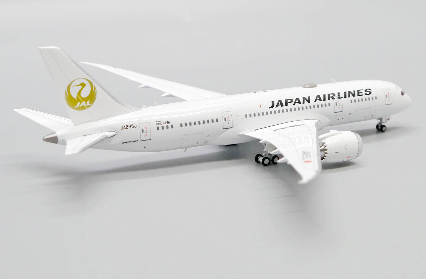JC WINGS B787-8 JAPAN AIRLINES REG: JA835J