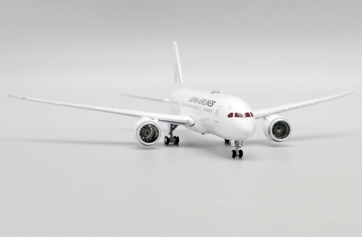 JC WINGS B787-8 JAPAN AIRLINES REG: JA835J