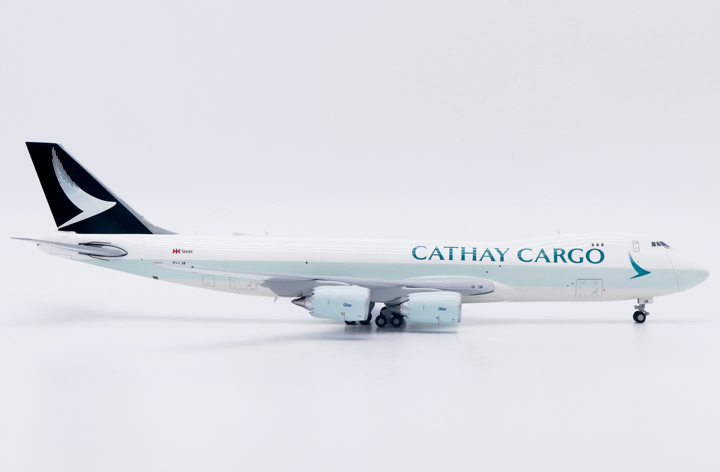 JC WINGS B747-8F CATHAY CARGO "NEW TITLES" REG: B-LJK