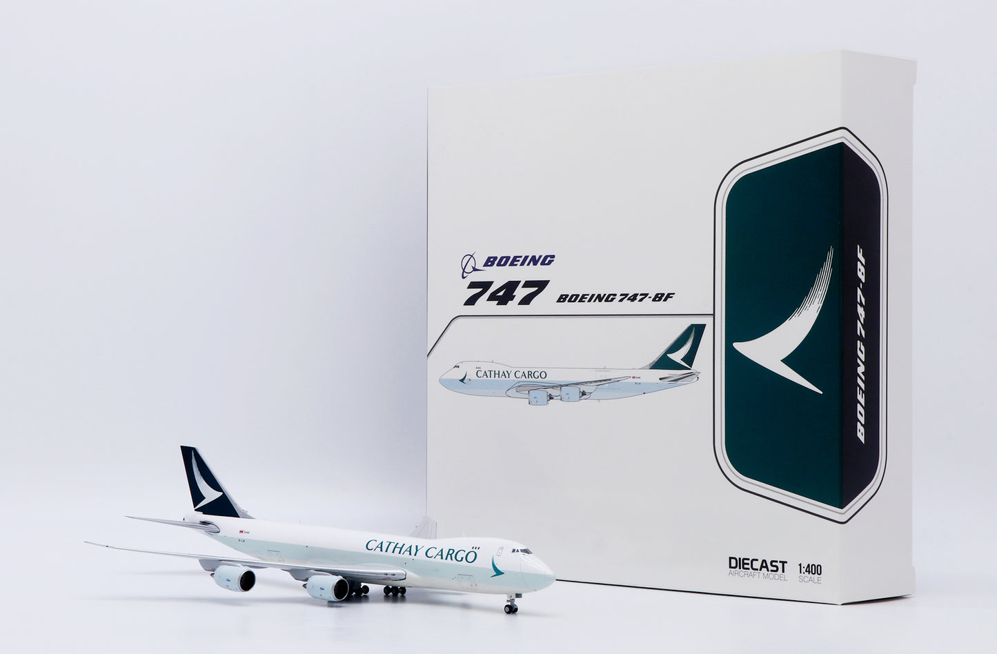 JC WINGS B747-8F CATHAY CARGO "NEW TITLES" REG: B-LJK