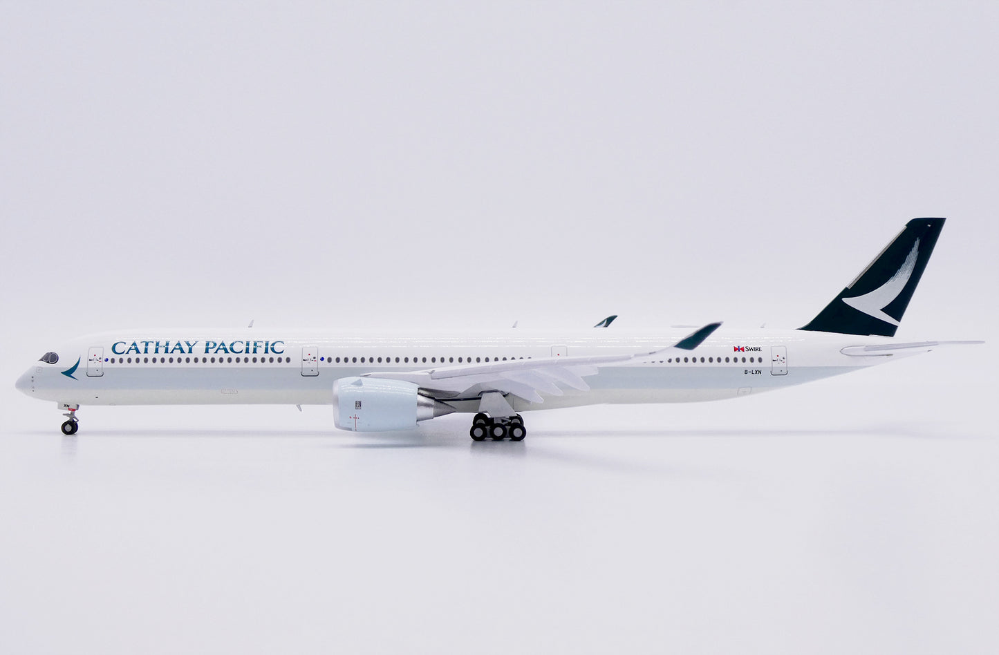 JC WINGS A350-1000XWB CATHY PACIFIC MISC REG: B-LXN FLAPS DOWN