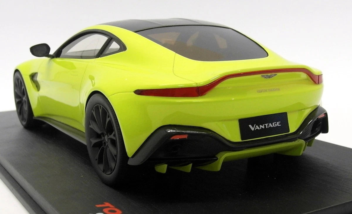 TOPSPEED 2018 ASTON MARTIN 2018 VANTAGE LIME ESSENCE