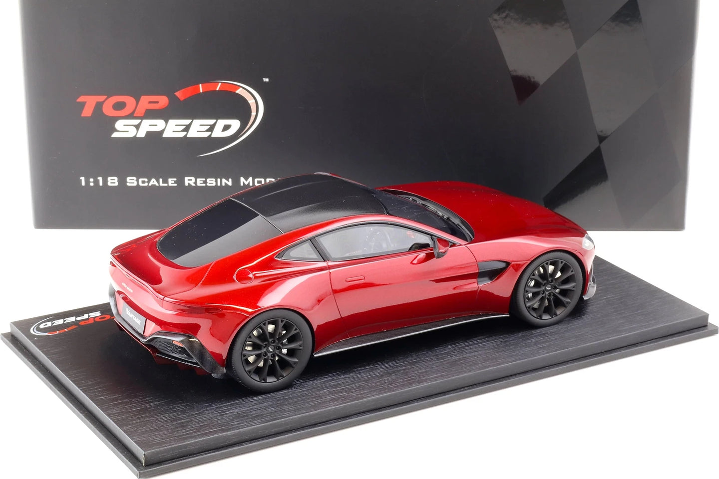 TOPSPEED 2018 ASTON MARTIN VANTAGE HYPER RED
