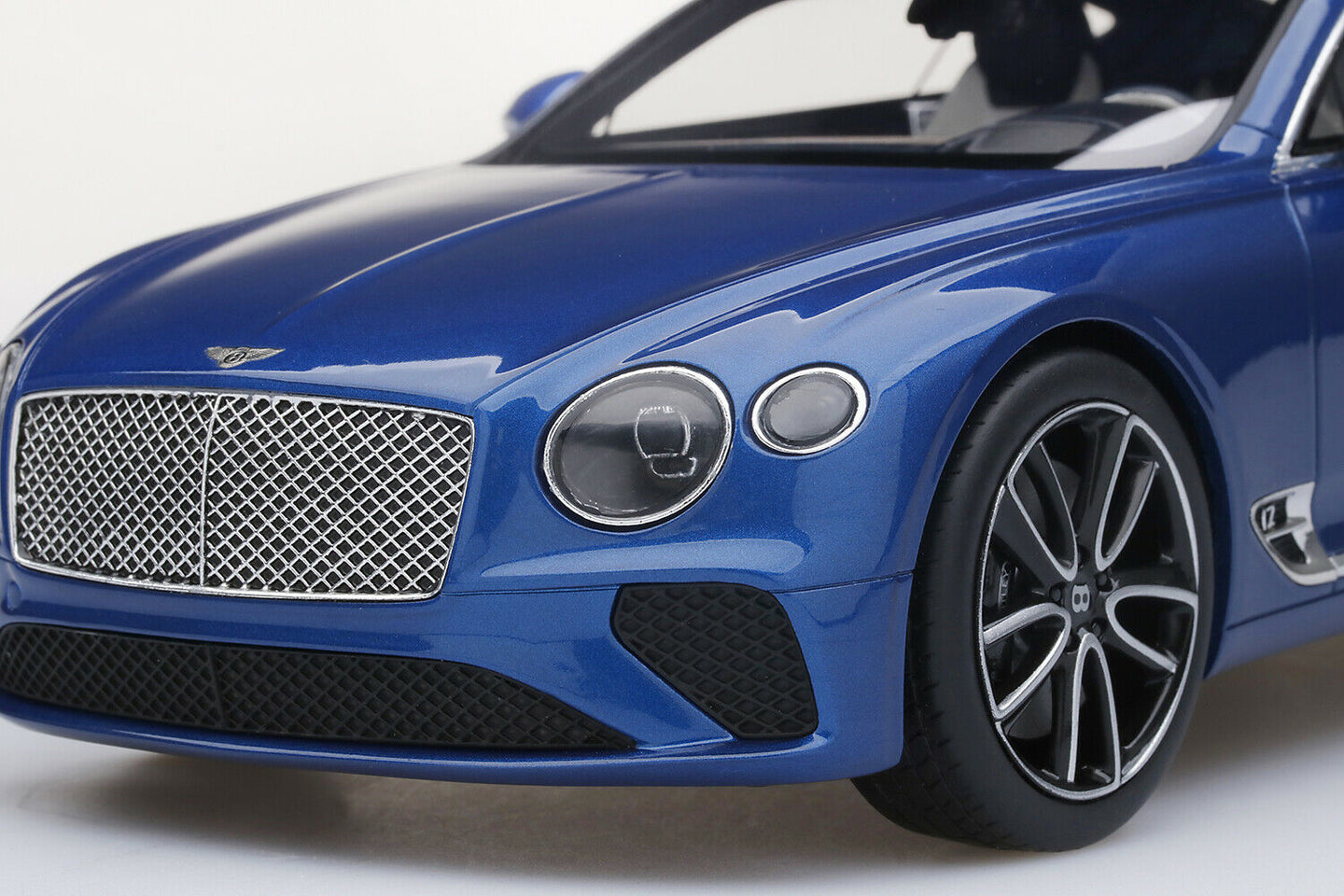 TOPSPEED BENTLEY NEW CONTINENTAL GT SEQUIN BLUE