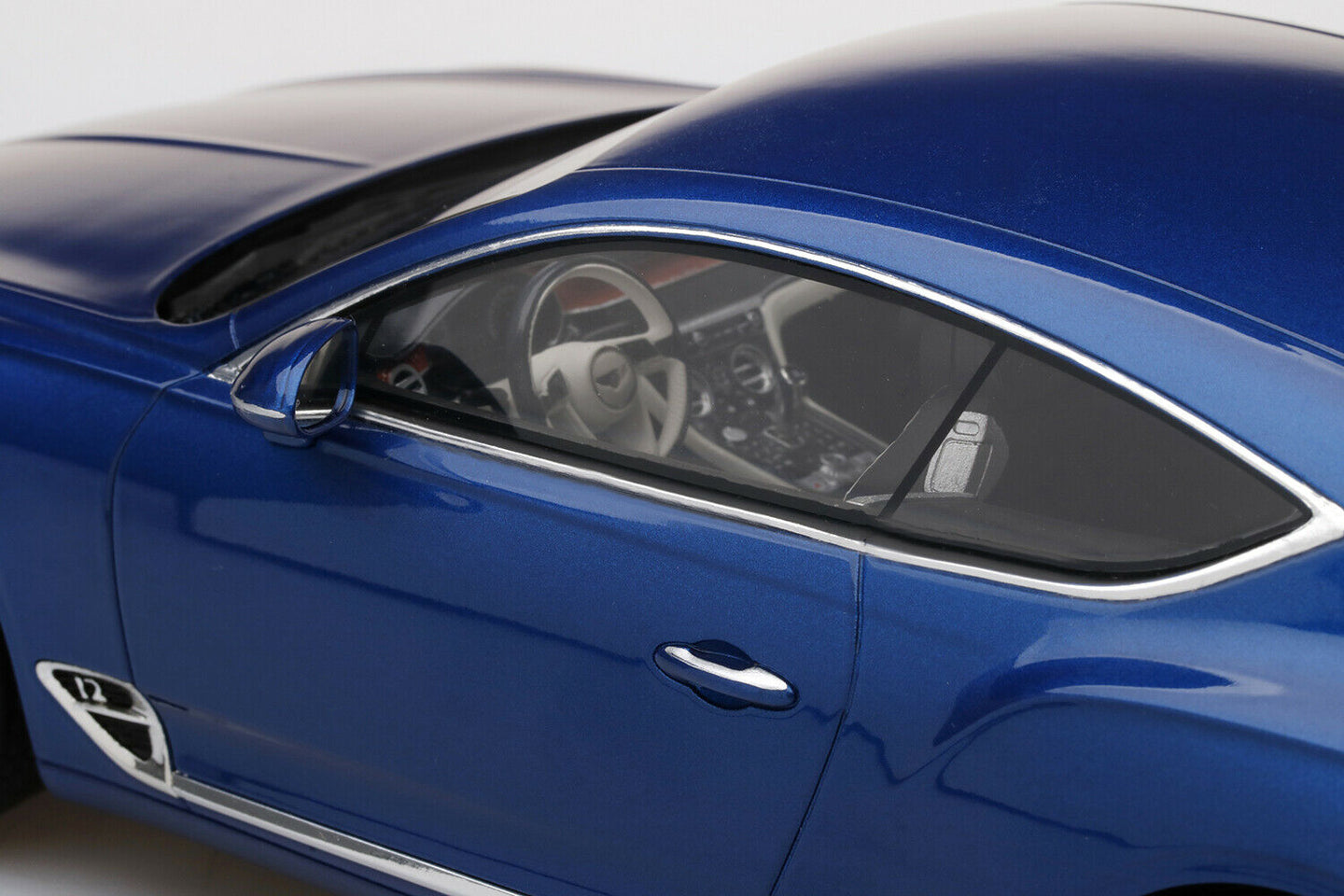 TOPSPEED BENTLEY NEW CONTINENTAL GT SEQUIN BLUE