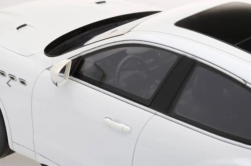 TOPSPEED MASERATI LEVANTE TROFEO BIANCA