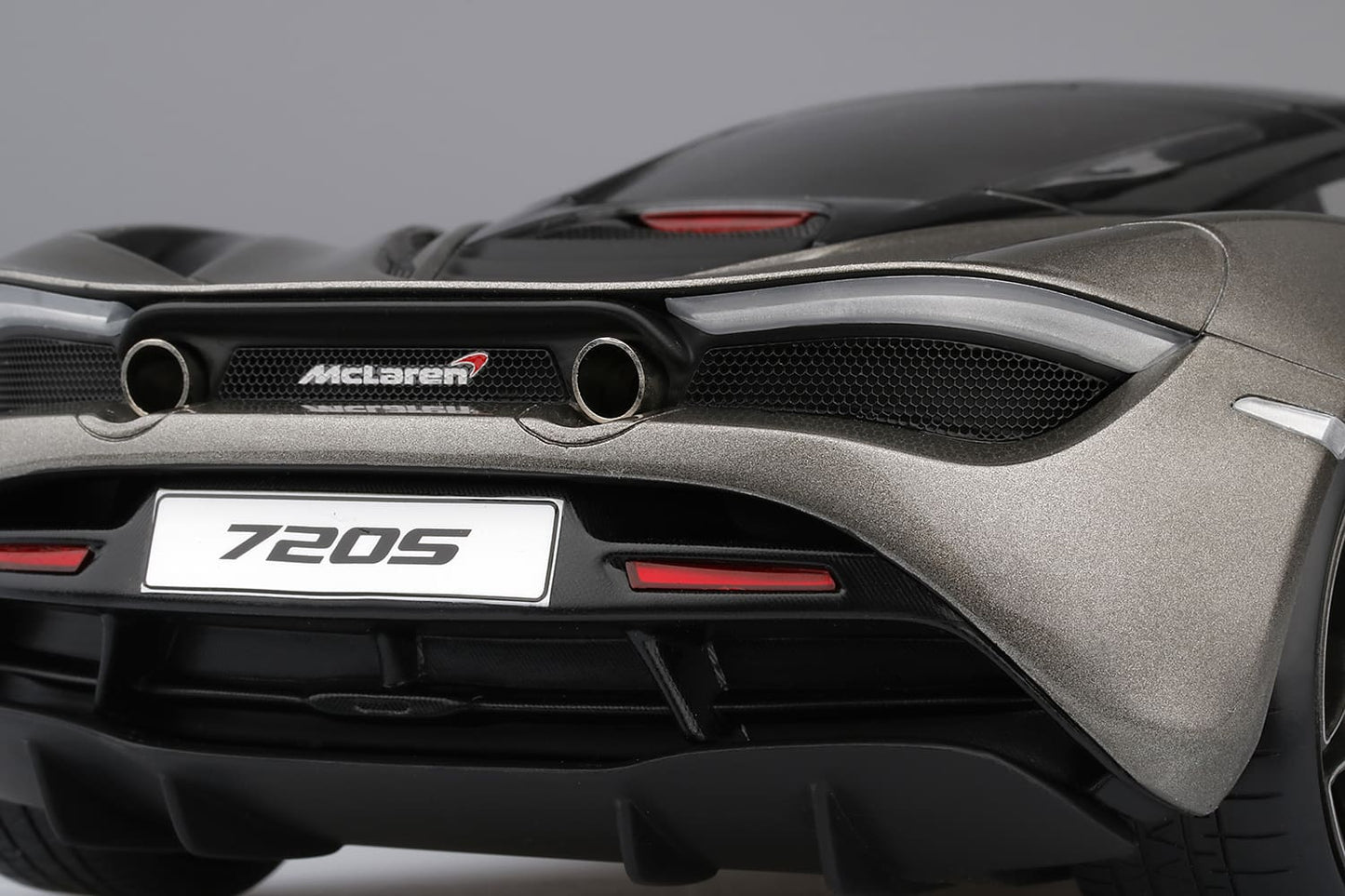 TRUESCALE MINIATURES MCLAREN 720S BLADE SILVER