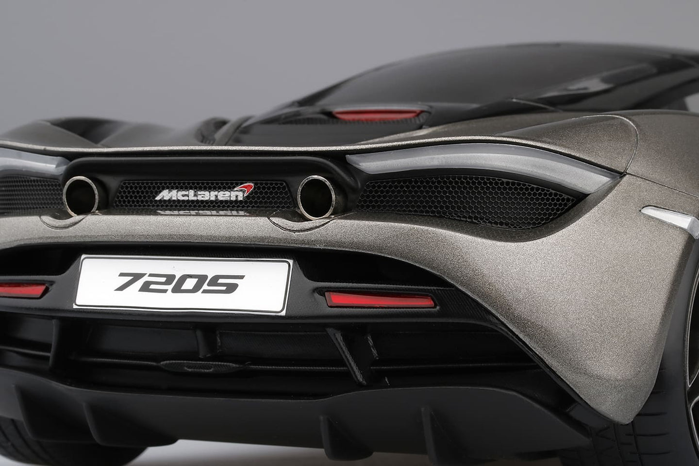 TRUESCALE MINIATURES MCLAREN 720S BLADE SILVER