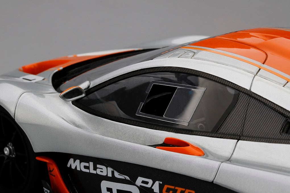 TRUESCALE MINIATURES MCLAREN P1-GTR NO.13 2015 SILVER / ORANGE (RESIN)