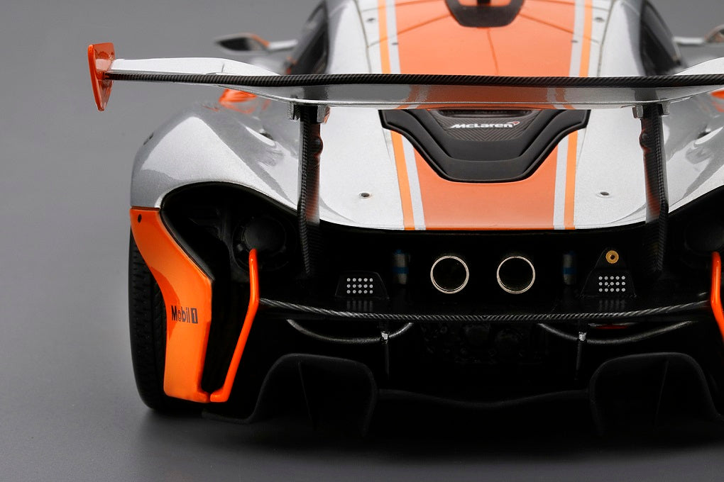 TRUESCALE MINIATURES MCLAREN P1-GTR NO.13 2015 SILVER / ORANGE (RESIN)