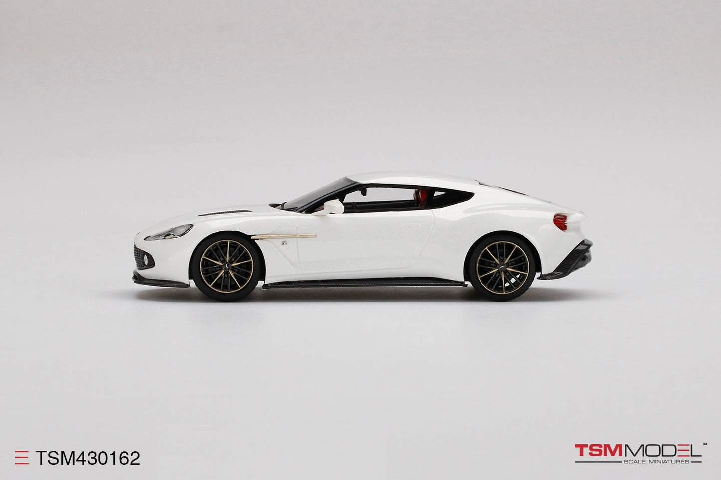 TRUE SCALE MINIATURES ASTON MARTIN VANQUISH