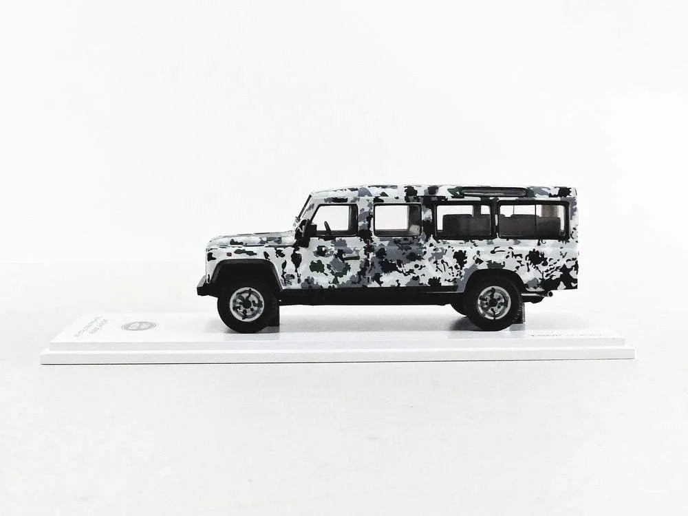 TRUESCALE MINIATURES LAND ROVER DEFENDER