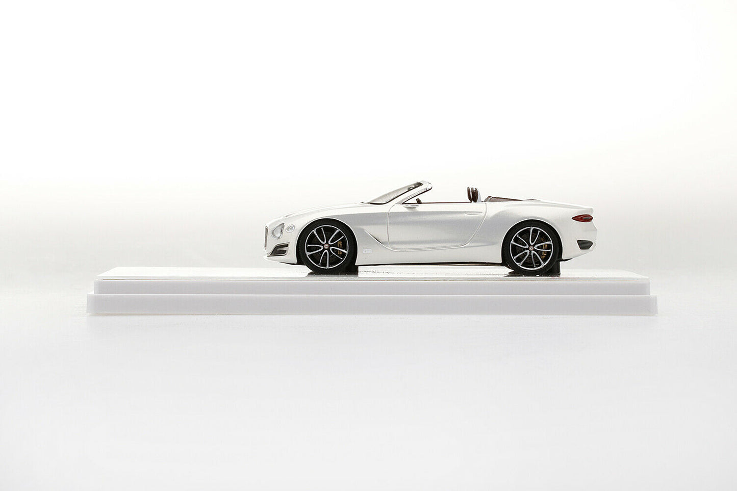 TRUESCALE MINIATURES BENTLEY EXP 12 SPEED 6E 2017