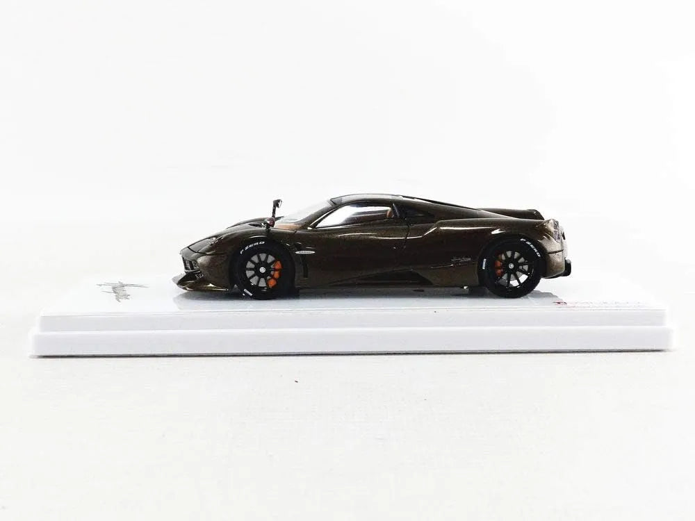 TRUE SCALE MINIATURES PAGANI HUAYRA