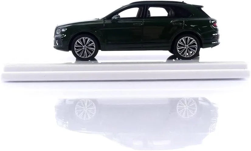 TRUE SCALE MINIATURES BENTLEY BENTAYGA V8 2020 BRITISH RACING GREEN