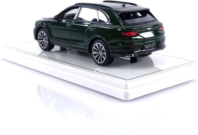 TRUE SCALE MINIATURES BENTLEY BENTAYGA V8 2020 BRITISH RACING GREEN