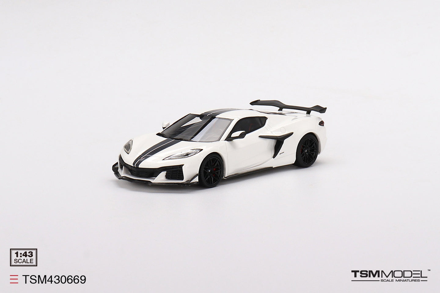 TRUESCALE MINIATURES CHEVROLET CORVETTE Z06 2023 ARCTIC WHITE
