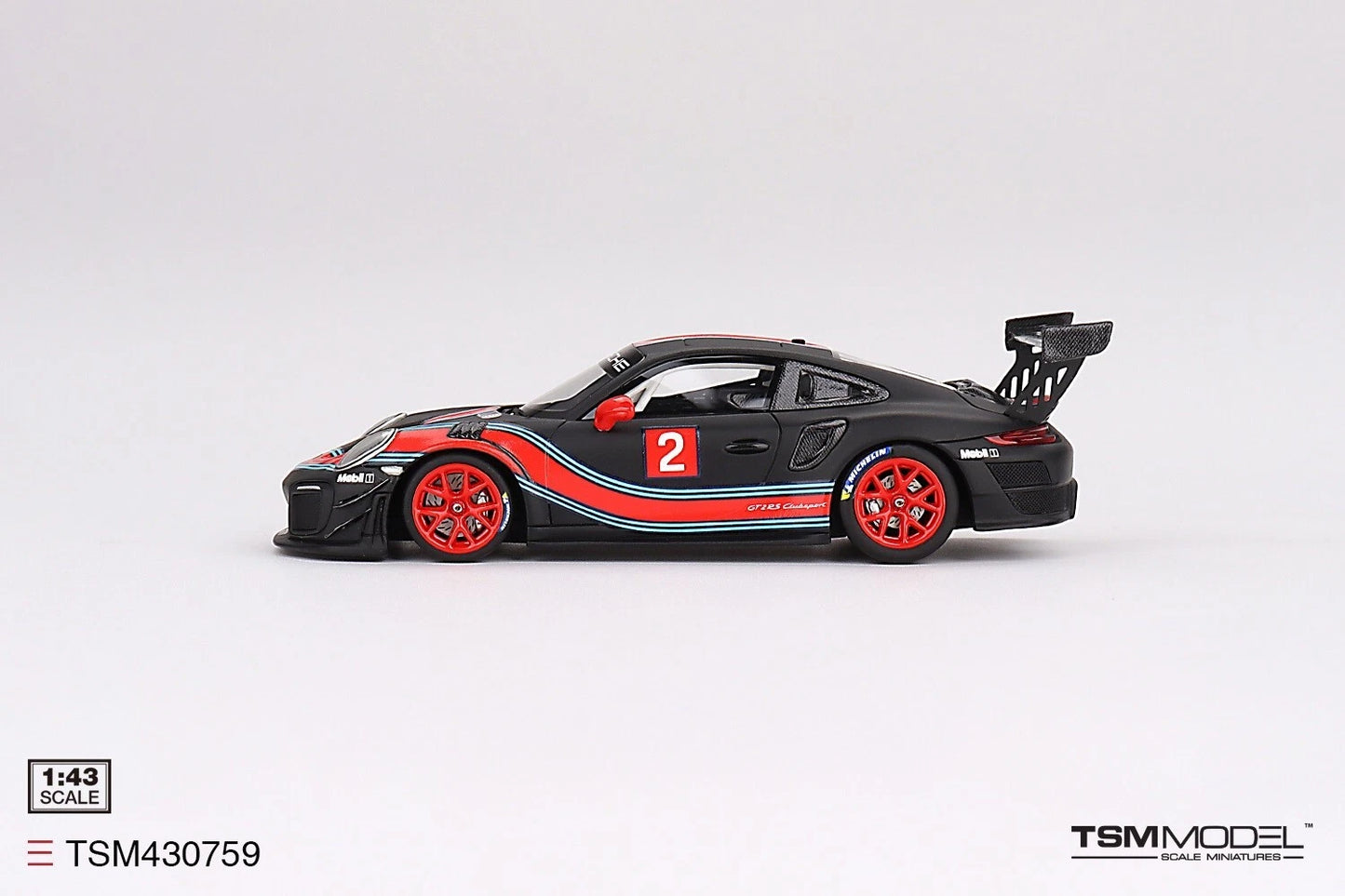 TRUESCALE MINIATURES PORSCHE 911 GT2 RS CLUBSPORT PRESENTATION