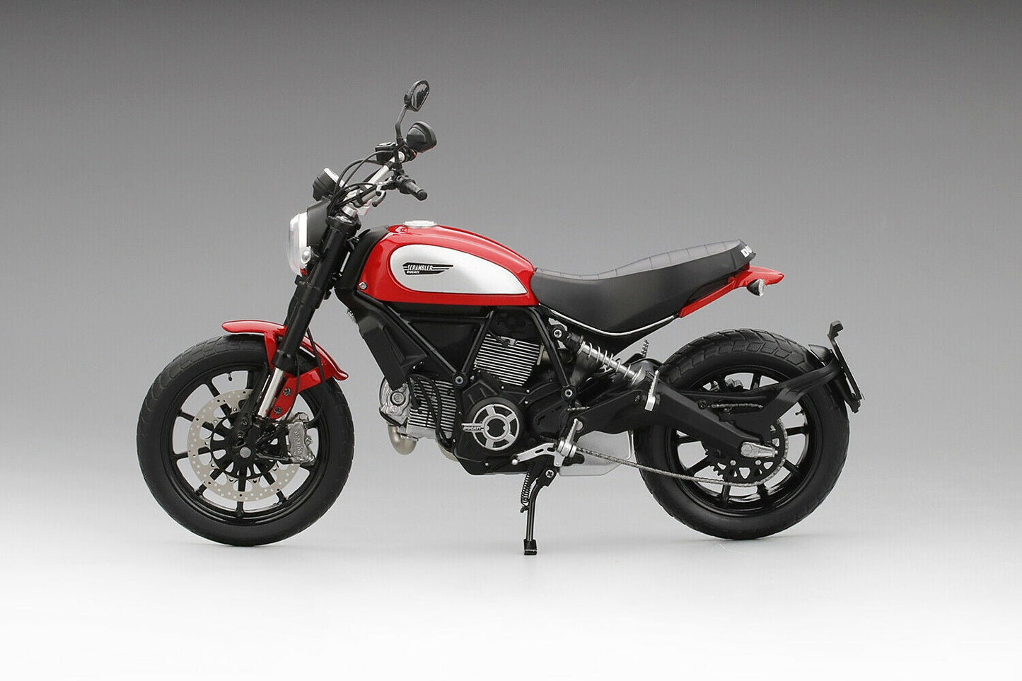TRUESCALE MINIATURES DUCATI SCRAMBLER ICON
