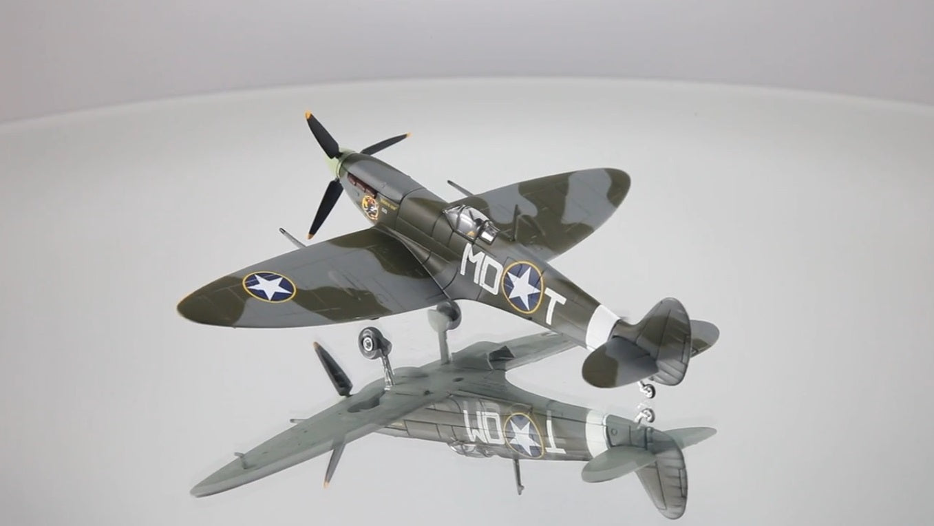 CORGI SPITFIRE "BUCKEYE-DON" DON GENTILE, ENGLAND, OCTOBER 1942