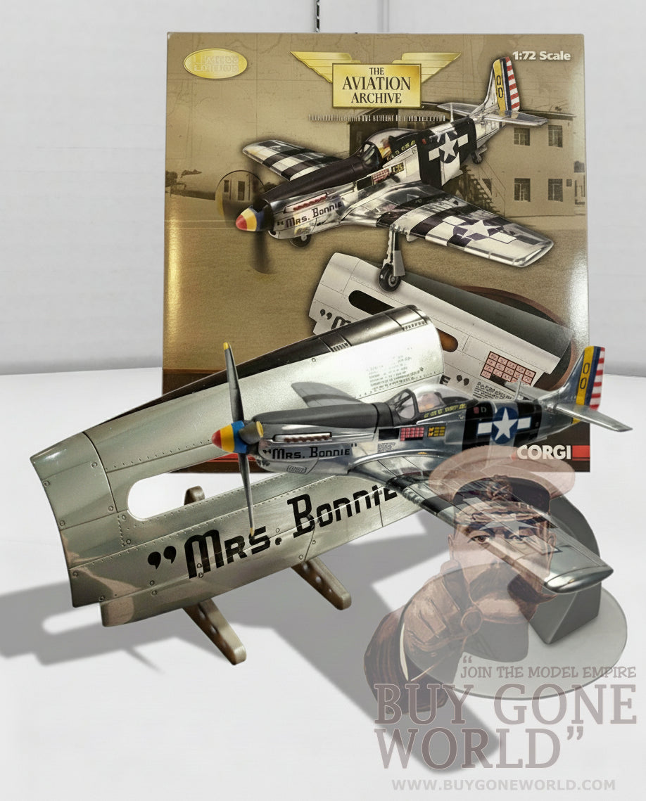 CORGI P-51K MUSTANG "MRS BONNIE" WILLIAM DUNHAM (WITH NOSE ART PANEL)