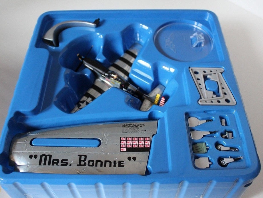 CORGI P-51K MUSTANG "MRS BONNIE" WILLIAM DUNHAM (WITH NOSE ART PANEL)