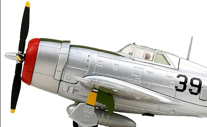 CORGI AVIATION P-47D THUNDERBOLT TUSKEGEE AIRMEN 1944