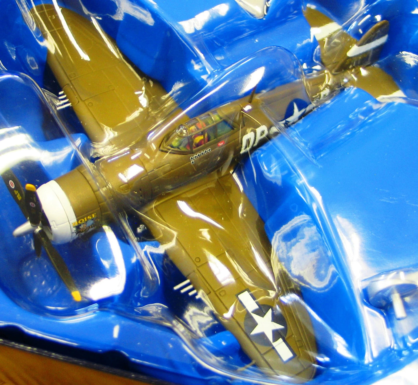 CORGI P-47D THUNDERBOLT 334TH FS "BOISE BEE"