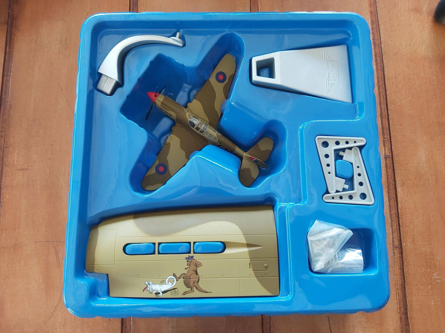 CORGI P-40E WARHAWK RAAF ROBERT GIBBES + NOSE ART PANEL