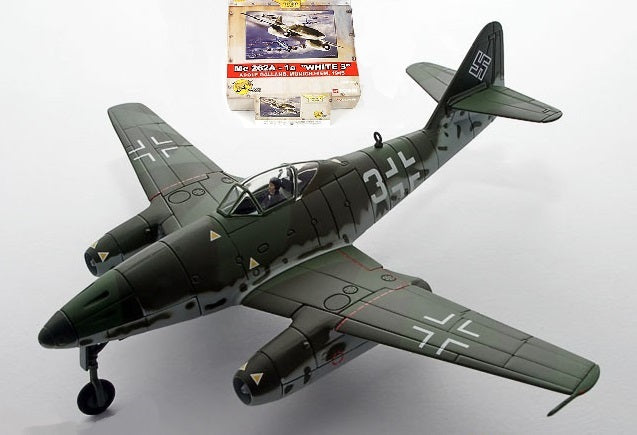 CORGI ME 262A-1A LUFTWAFFE JV 44 "WHITE 3" ADOLF GALLAND MUNICH-RIEM GERMANY 1945