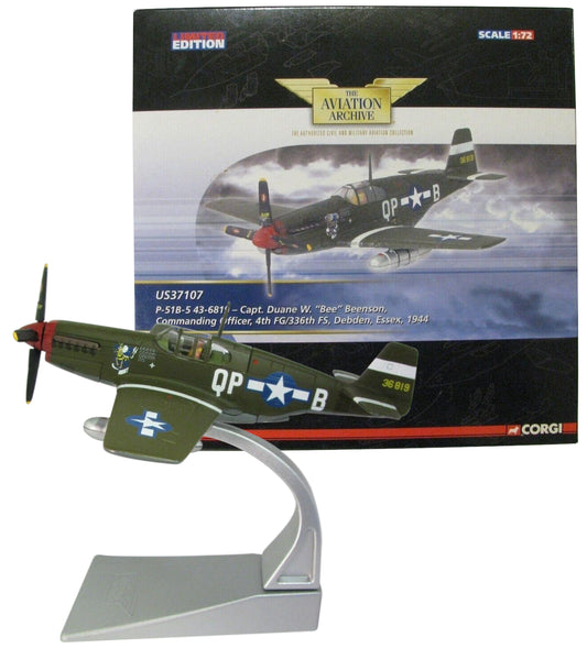 CORGI P-51B MUSTANG USAAF #43-6819 "BEE" DUANE BEESON ENGLAND 1944
