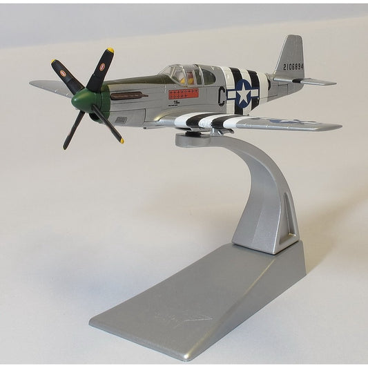 CORGI P-51B MUSTANG 42-106894 1LT RAY WETMORE