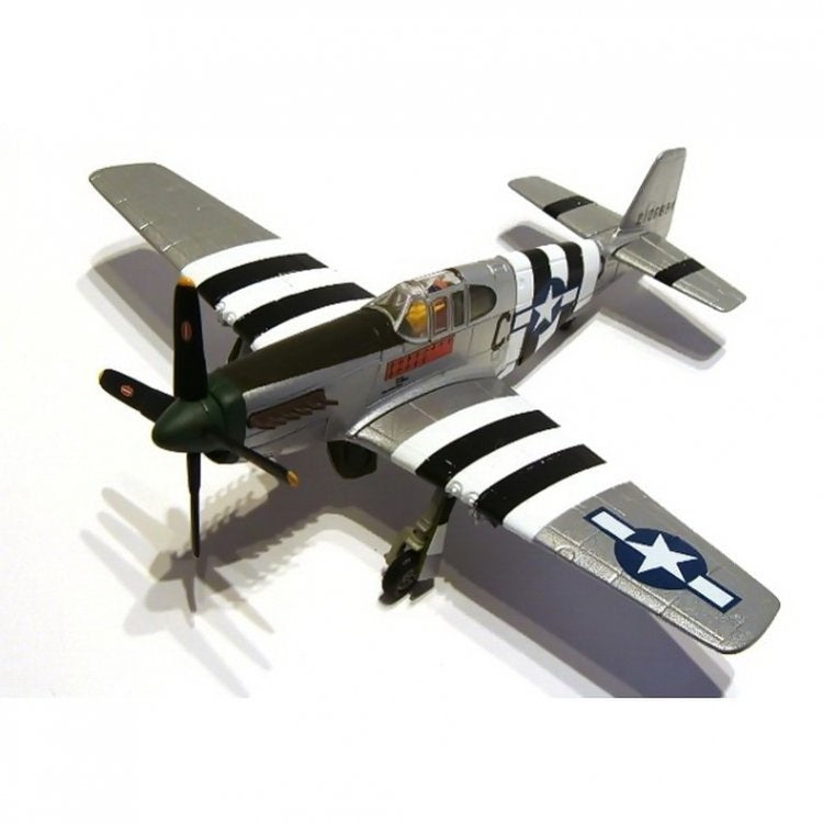 CORGI P-51B MUSTANG 42-106894 1LT RAY WETMORE
