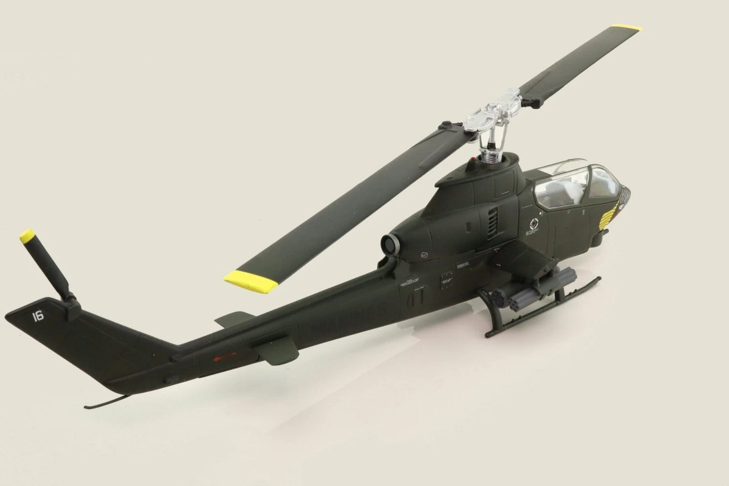 CORGI AH-1G HUEY COBRA ATTACK HELICOPTER