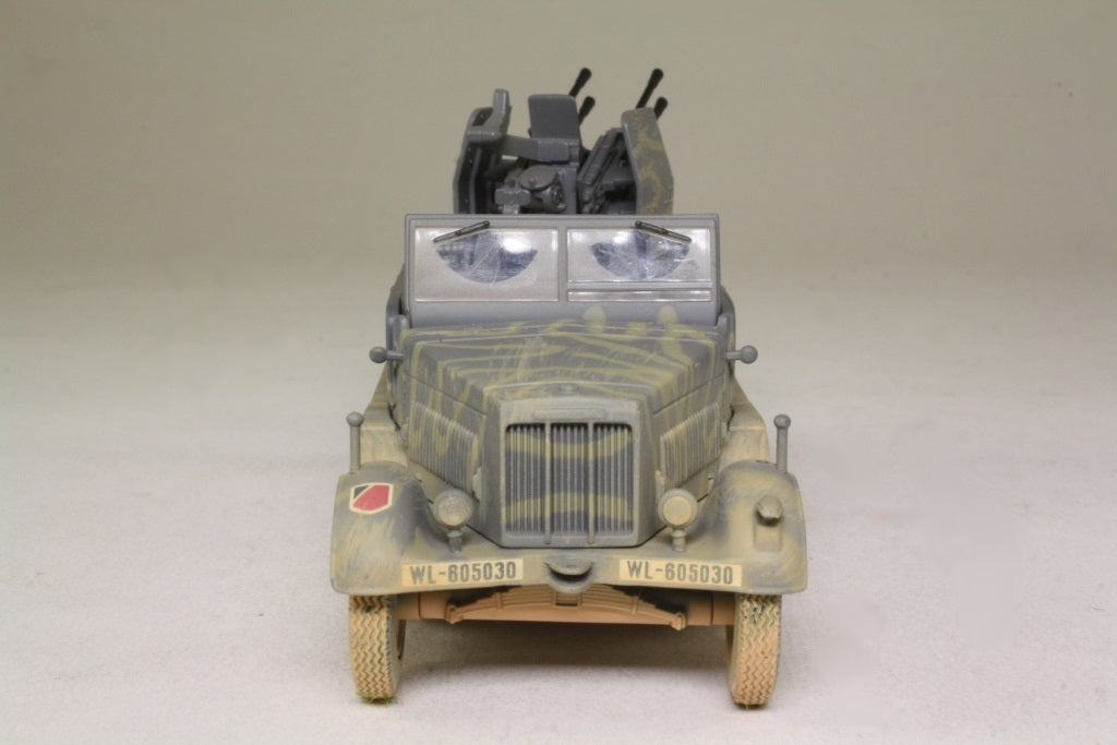 CORGI SD.KFZ.7/1 KRAUSS-MAFFEI  HALF TRACK FRANCE 1944