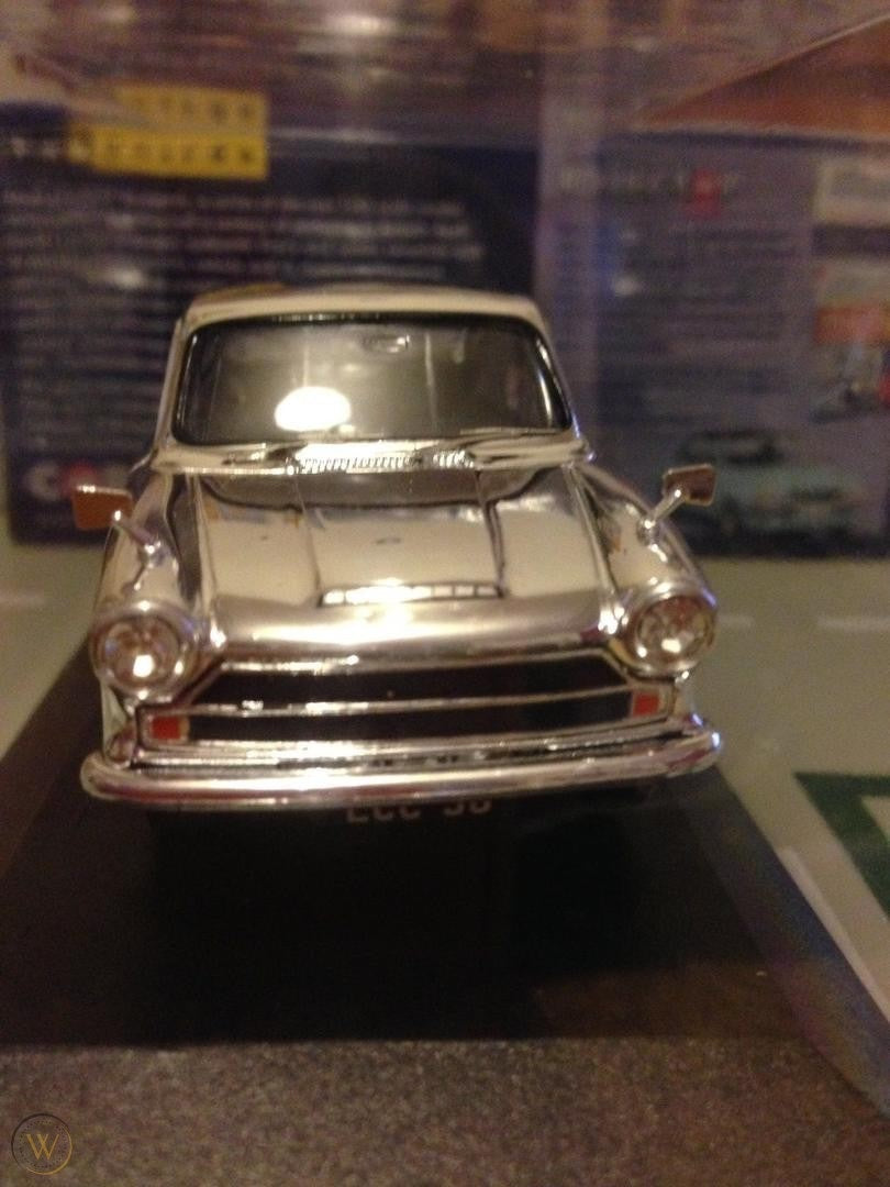 CORGI FORD CORTINA MKI CHROME MODEL