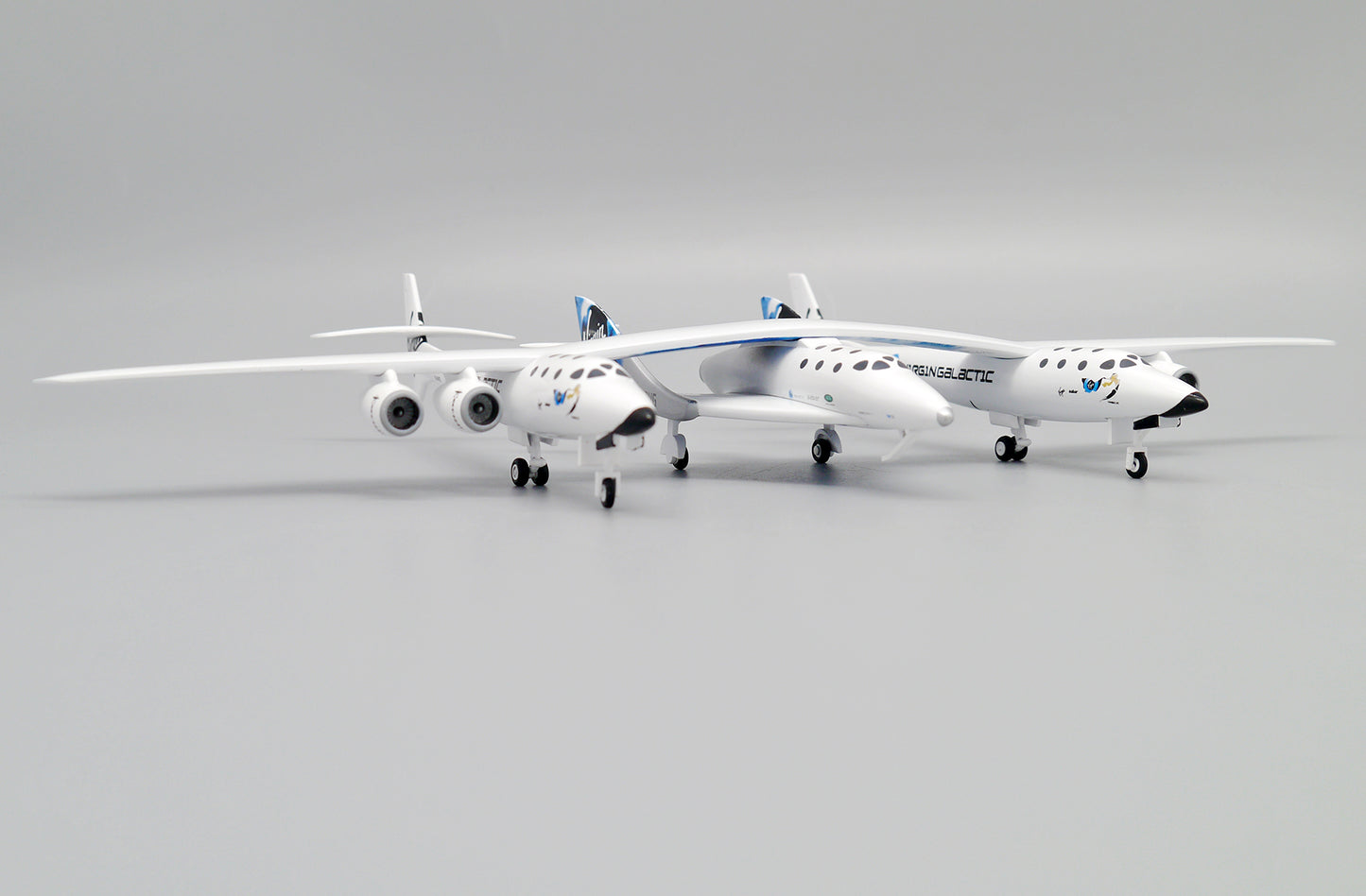 JC WINGS 348 WHITE KNIGHT II NEW LIVERY REG: N348MS