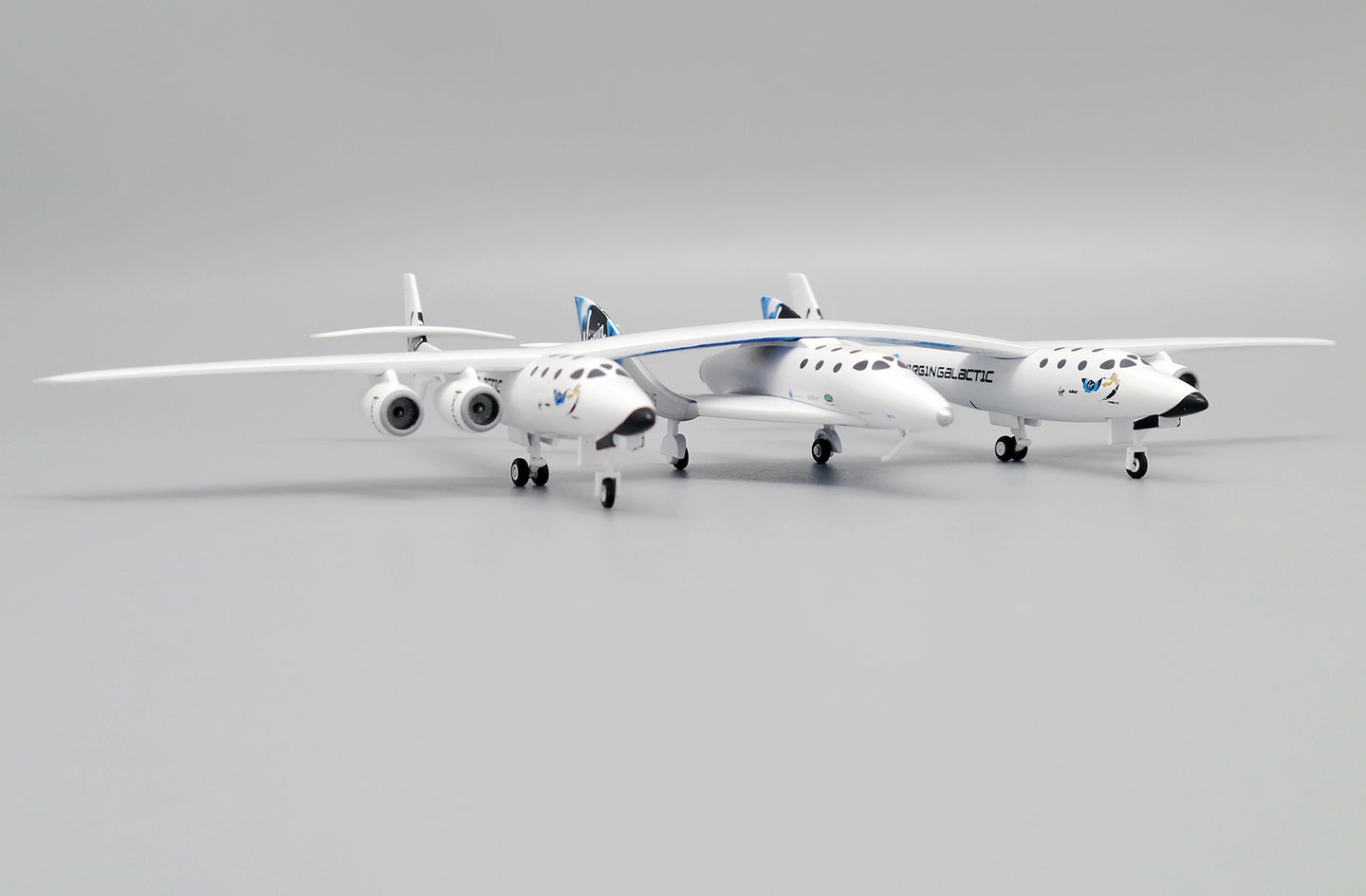 JC WINGS 348 WHITE KNIGHT II NEW LIVERY REG: N348MS