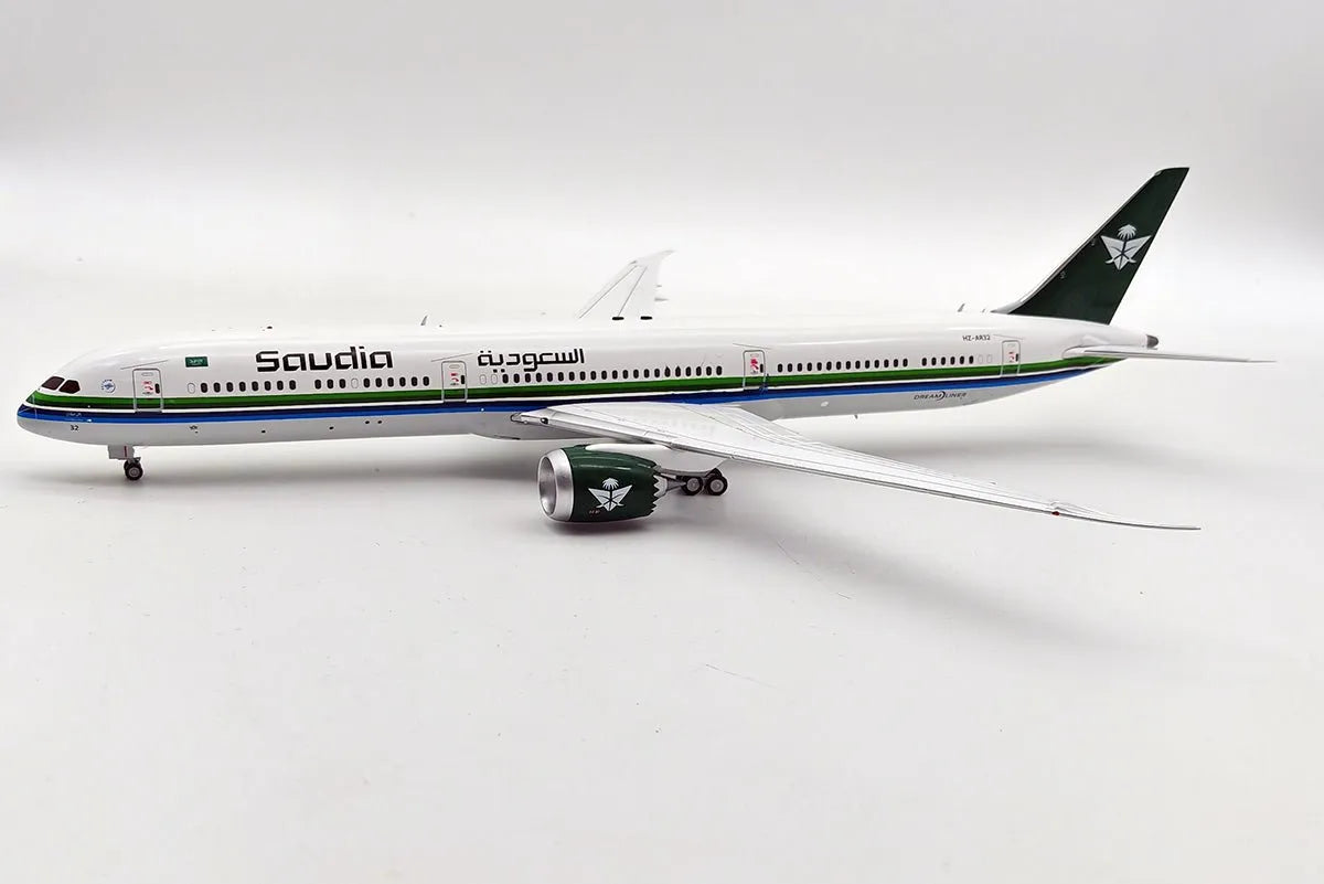 WB MODELS B787-10 DREAMLINER SAUDI ARABIAN AIRLINES REG: HZ-AR32